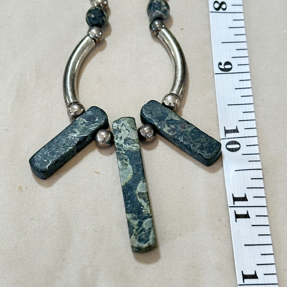 Silver Tone (beads & tubes) & Kambamba Jasper stone necklace Toggle clasp - Picture 9 of 15